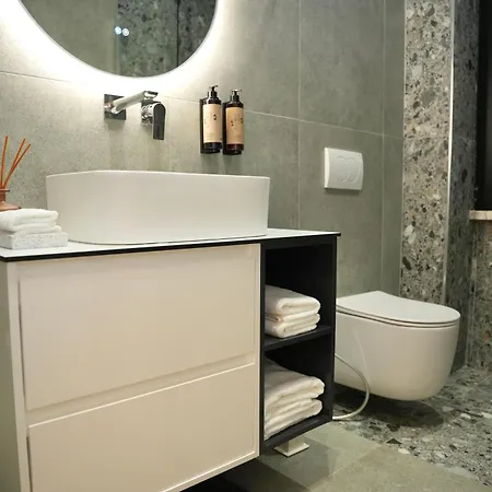 Apartament Nea Deluxe *