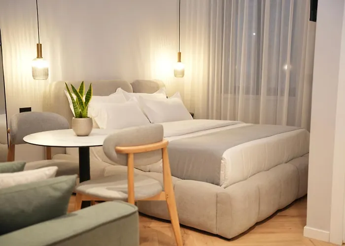 Nea Deluxe Apartment