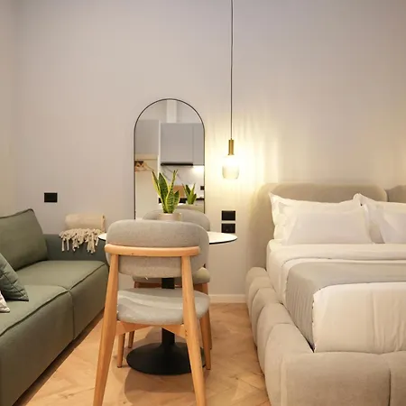 Nea Deluxe * טיראנה