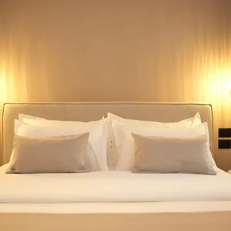 Nea Deluxe * טיראנה